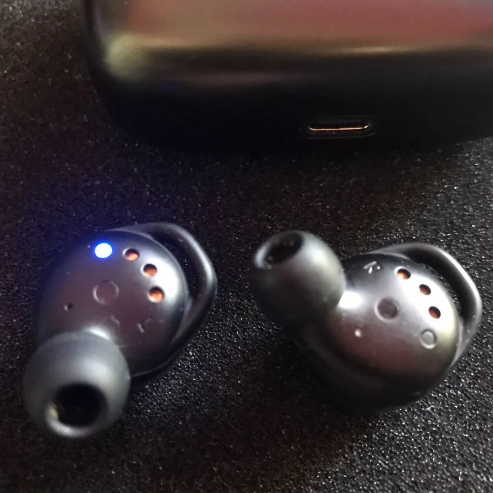 JBL - LIVE 300TWS True Wireless In-Ear Headphones - Black